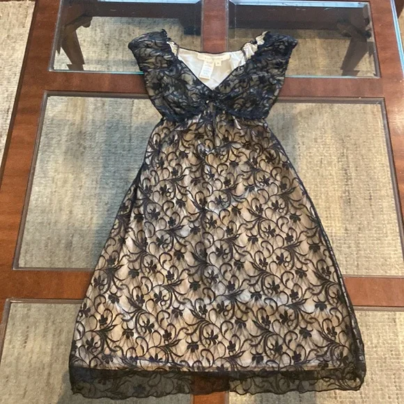 MAX STUDIO black & Nude lace Dress